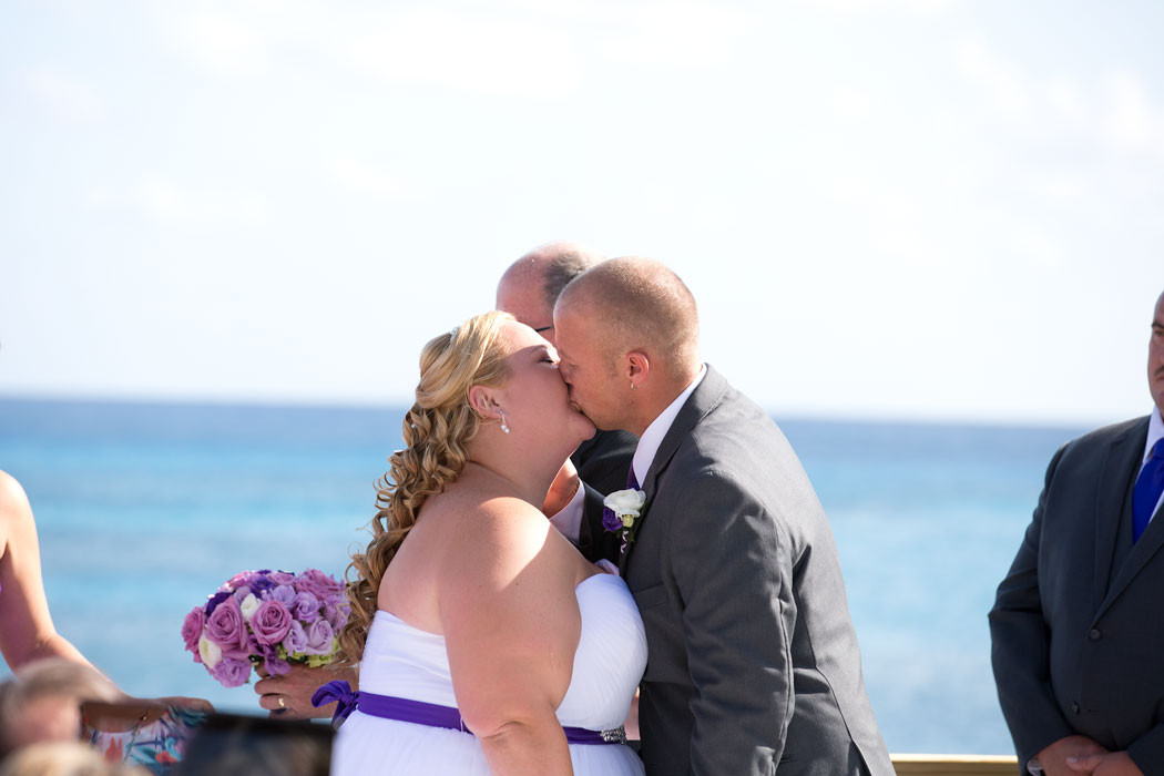 ashley-jason-the-reefs-bermuda-wedding-10