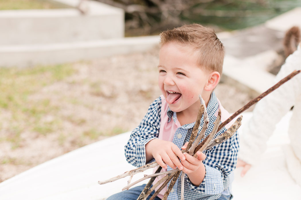 harrington-sound-backyard-bermuda-sperrynjones-family-session-004