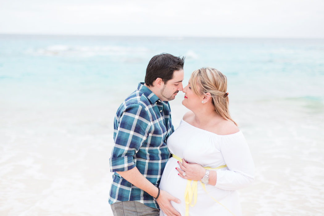 stonehole-bay-bermuda-andrea-bobby-maternity-005