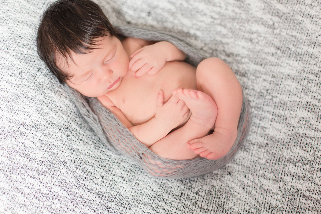 baby-valentino-bermuda-newborn-session-0011