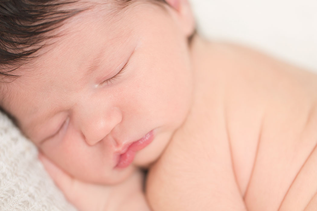 baby-valentino-bermuda-newborn-session-003