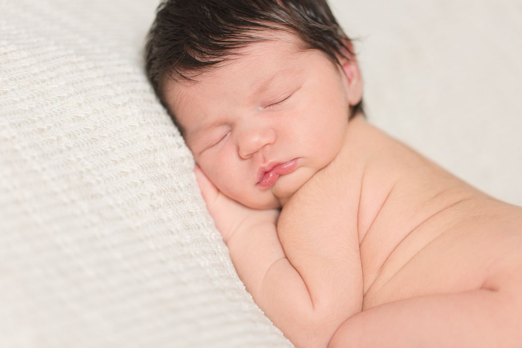 baby-valentino-bermuda-newborn-session-004