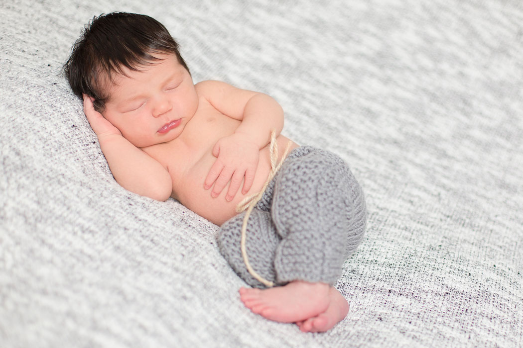 baby-valentino-bermuda-newborn-session-005