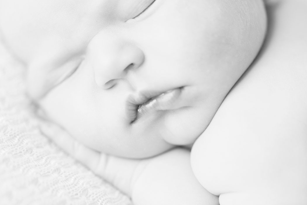 baby-grace-bermuda-newborn-session-0010