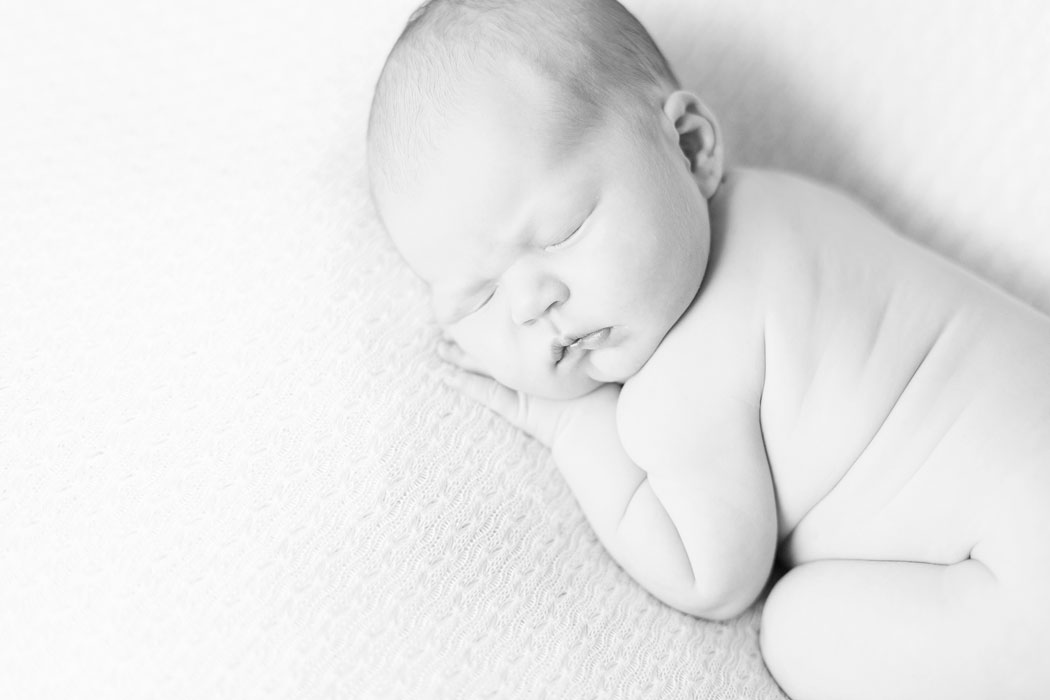 baby-grace-bermuda-newborn-session-003