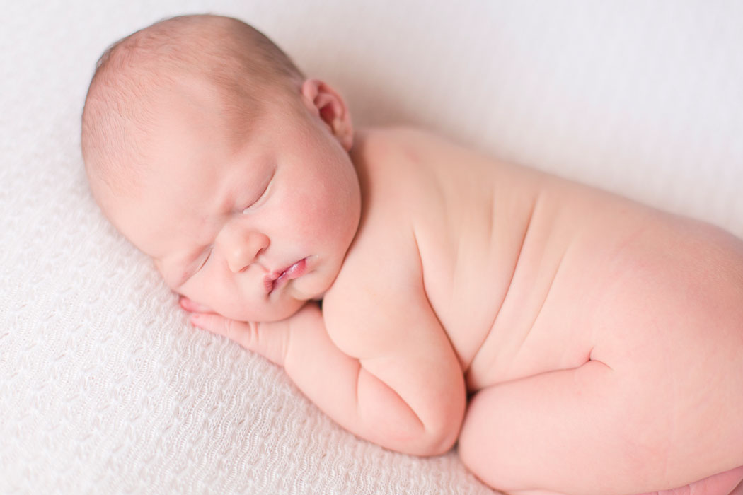 baby-grace-bermuda-newborn-session-004