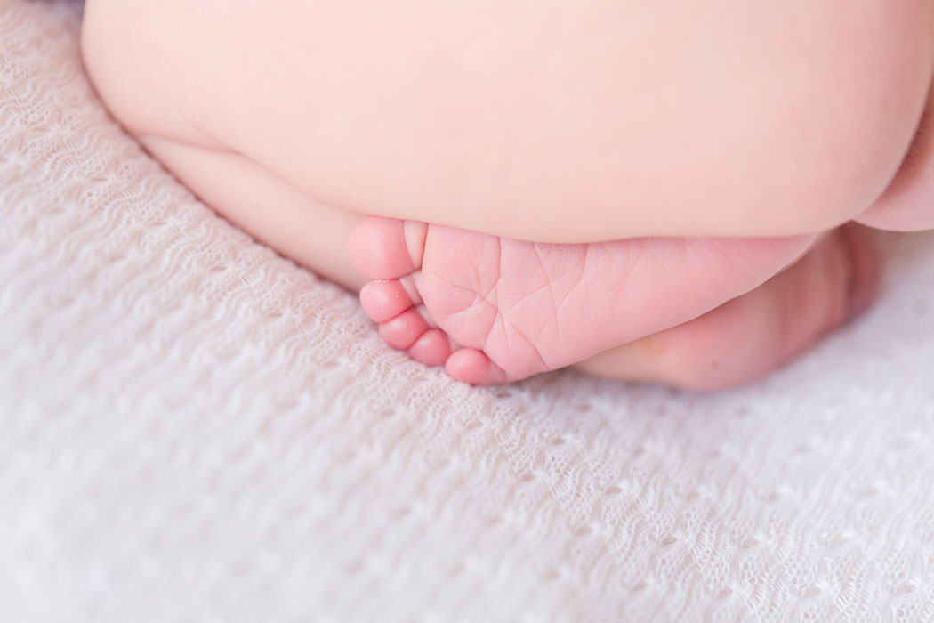 baby-grace-bermuda-newborn-session-009