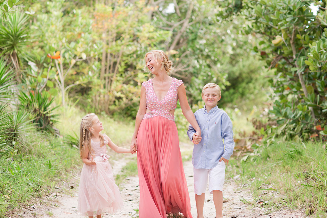 stonehole-bay-bermuda-ashley-family-vintage-picnic-0012