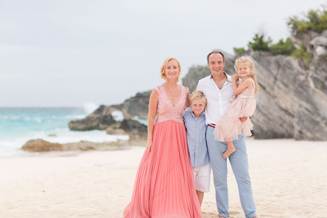 stonehole-bay-bermuda-ashley-family-vintage-picnic-0018