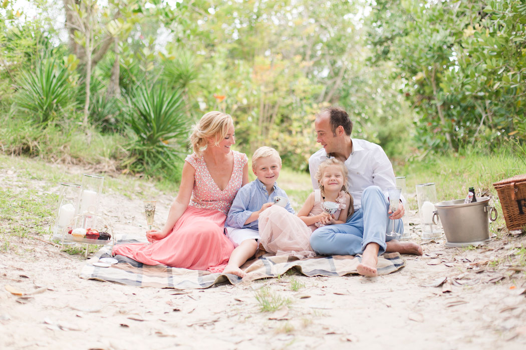 stonehole-bay-bermuda-ashley-family-vintage-picnic-003