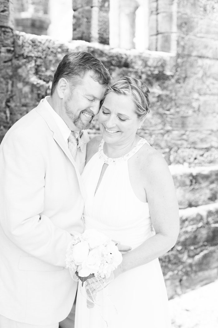 UNFINISHED-CHURCH-BEACH-WEDDING-BERMUDA-SARAH-E-PHOTO-0014