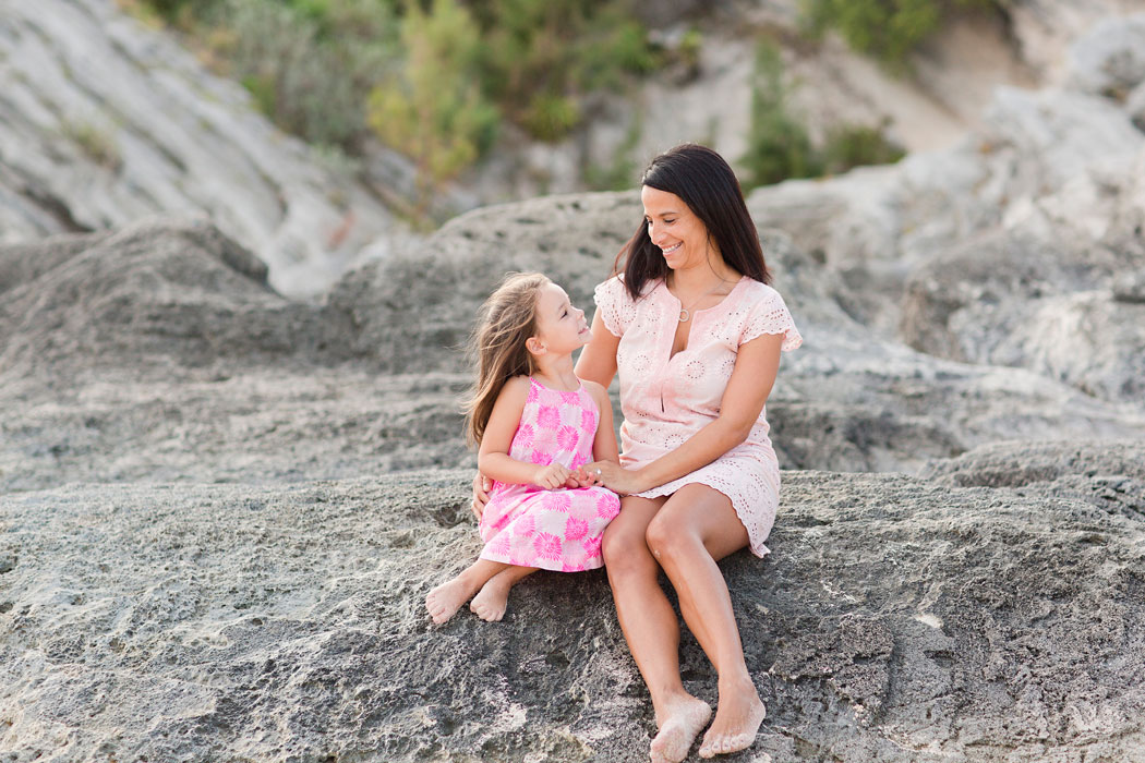 stonehole-bay-bermuda-stier-family-session-00111