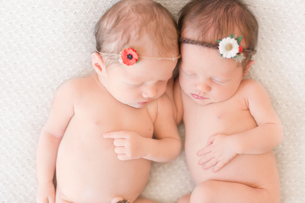 baby-scarlett-baby-eliza-bermuda-newborn-session-twins-0020