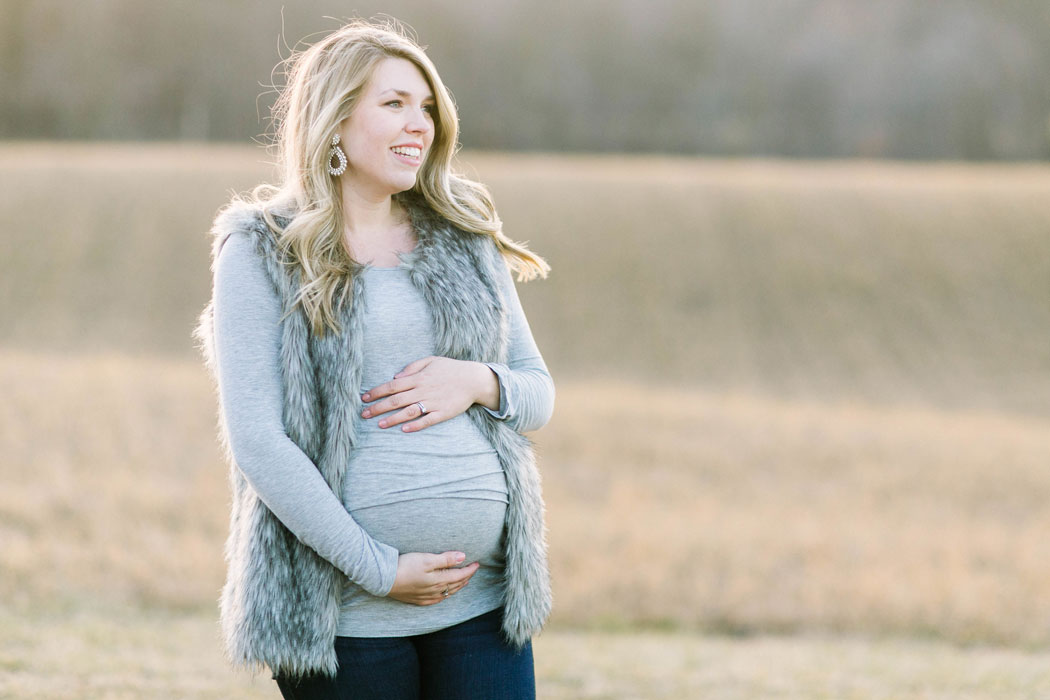 Our-Canada-Maternity-Session-with-Elizabeth-In-Love-0020