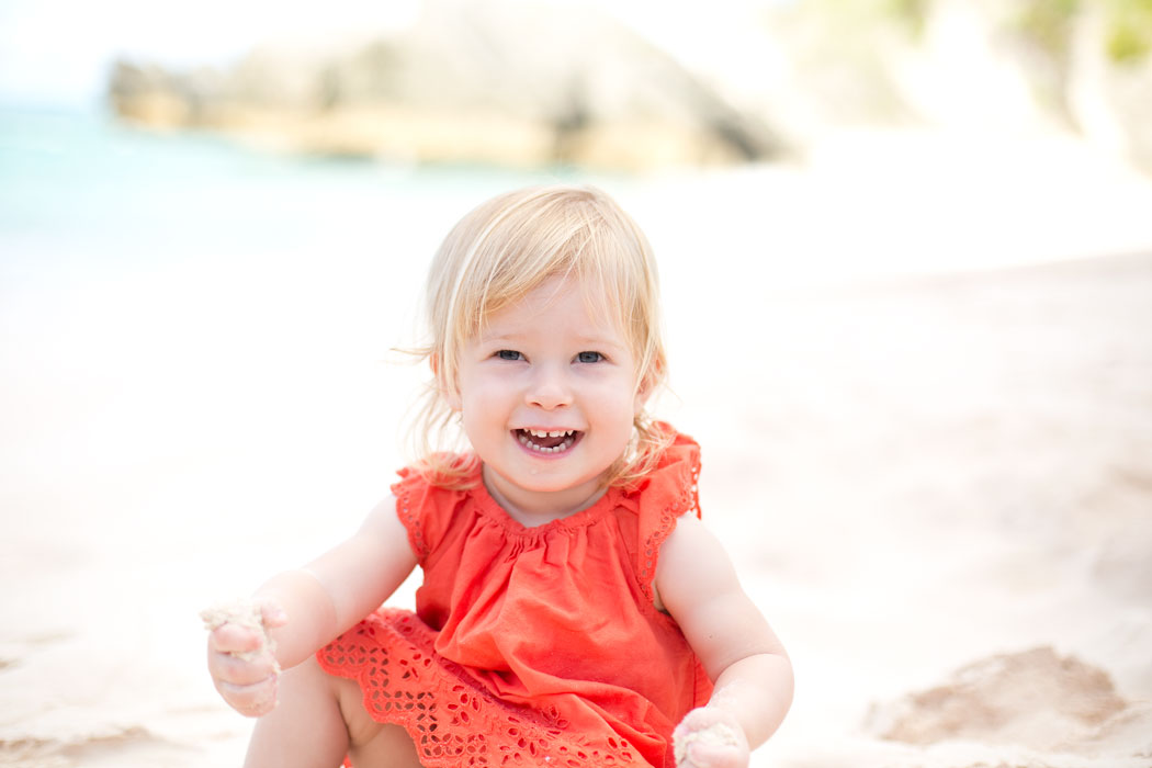 stonehole-bay-beach-bermuda-goodey-family-session-001