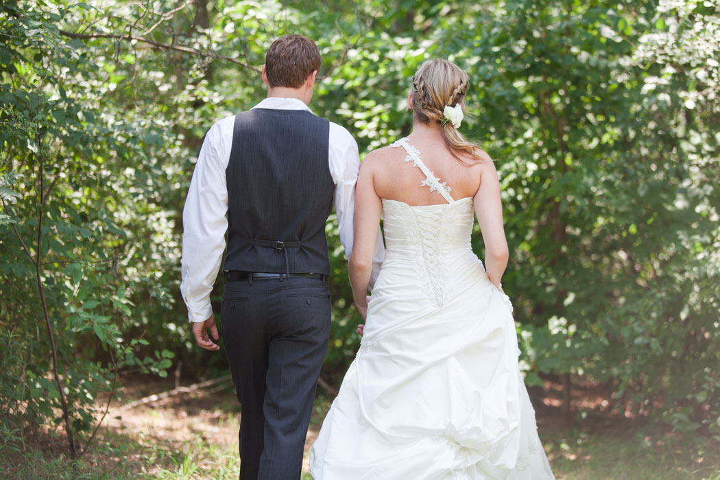 bride-groom-first-look-004