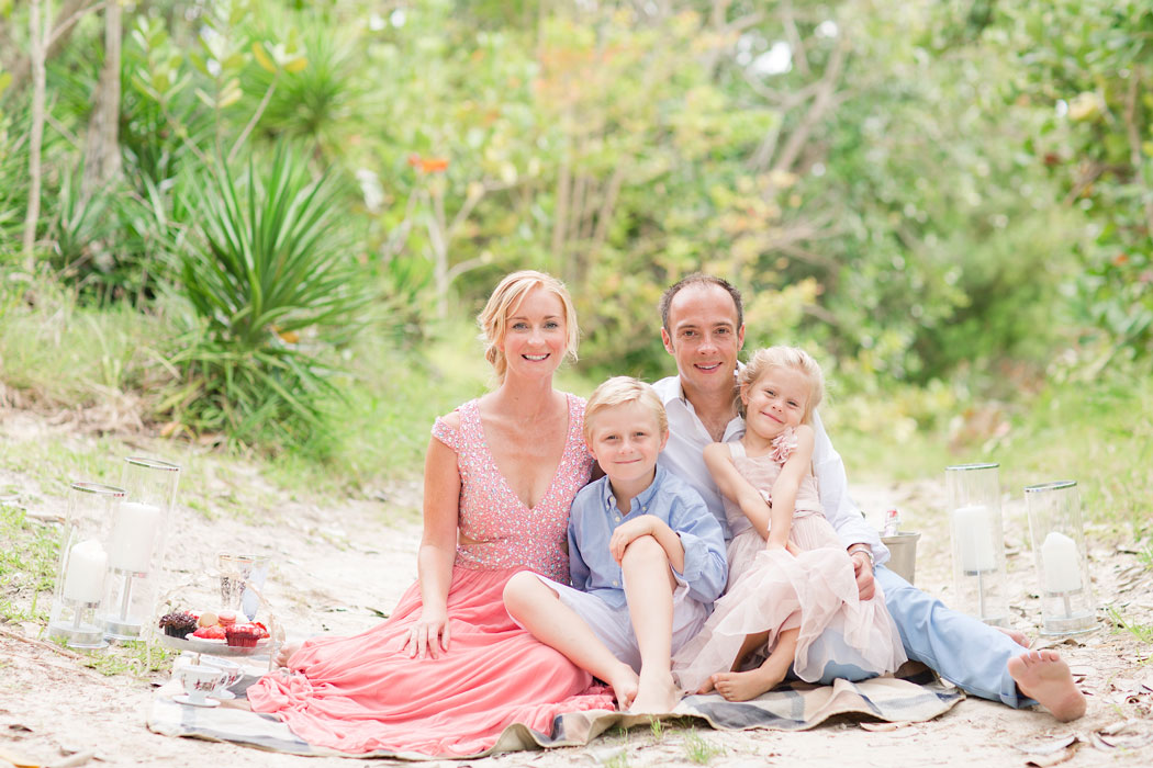 stonehole-bay-bermuda-ashley-family-vintage-picnic-004