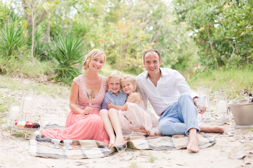 stonehole-bay-bermuda-ashley-family-vintage-picnic-005